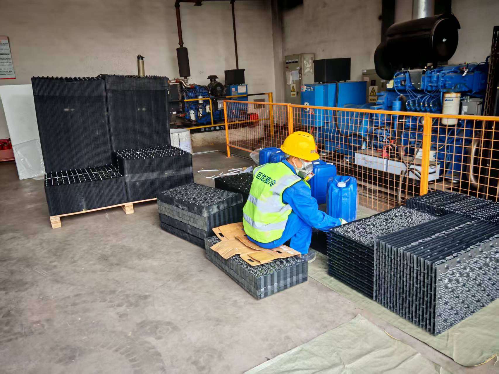 <strong>冷却塔填料粘结需要</strong>