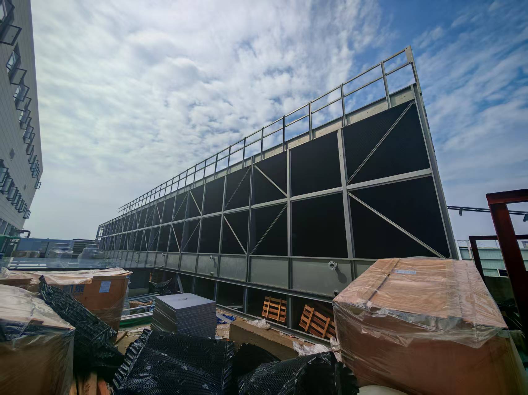 <strong>深度解析：冷却塔为什么要维修更换背后的技术逻辑与经济账，别让忽视成为</strong>