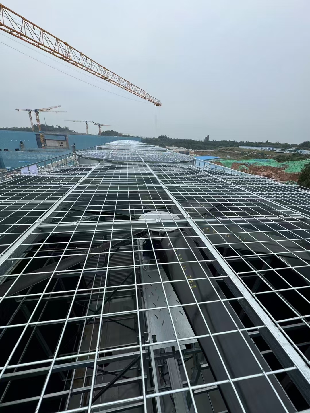2026年硫酸厂冷却塔填料更换全维度实战手册：从强酸腐蚀穿透到高效耐材升级，深度解析硫酸厂冷却塔填料更换的六大核心判断标准、防腐材质选型要点与标准化施工流程，助力硫酸企业在产能扩张与安全合规双周期中以