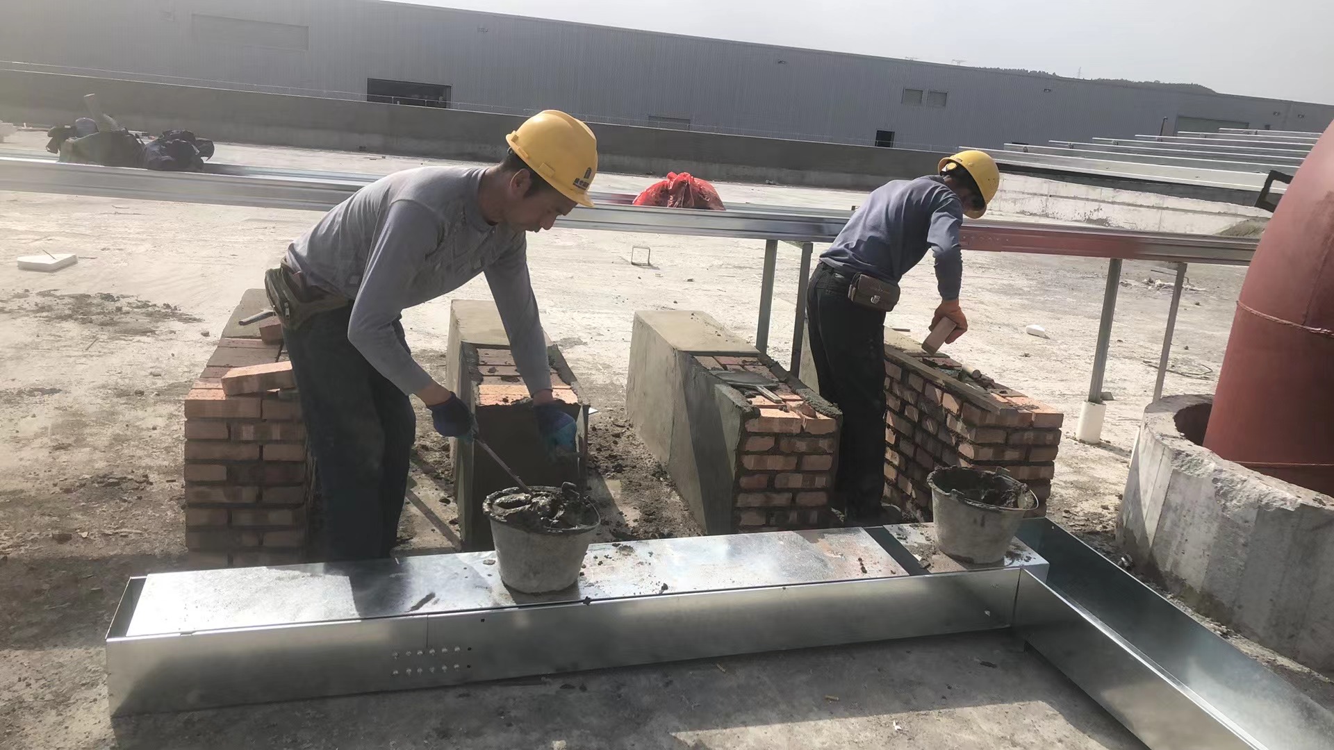 告别“补洞式”临时维修，揭秘冷却塔填料穿孔背后的材料失效机理与全生命周期防护策略