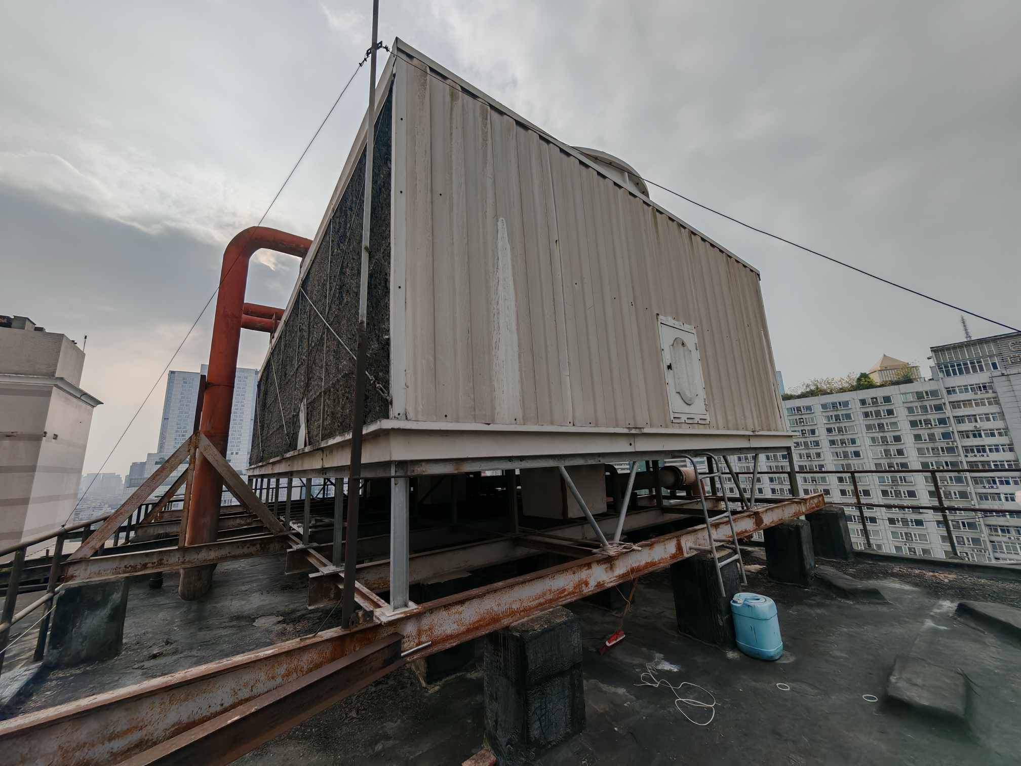 2026年重庆冷却塔能效强标倒计时下的存量突围：从1.6万台在用设备的故障图谱到本地化服务商真实能力分级，一份写给工业与商业设备负责人的避坑决策手册